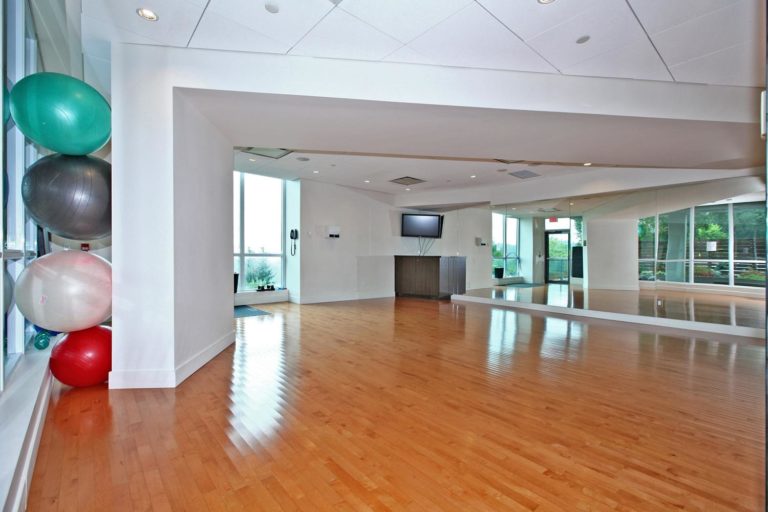 1048 Broadview Ave 503 Toronto-large-025-21-Building Exercise Room-1500x1000-72dpi